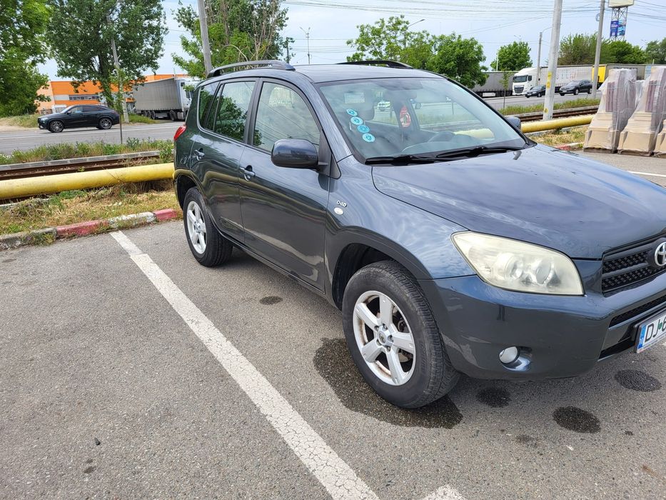 Vând Toyota rav 4