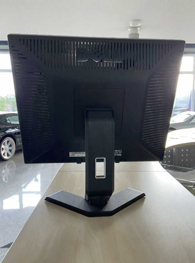 Monitor Dell E198fpb 19'' 1280 x 1024 LCD Monitor 800:1 Pivot-Black