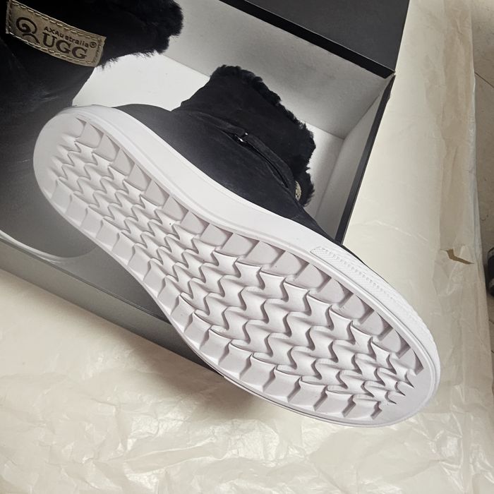 Ugg AXA  Australia 38