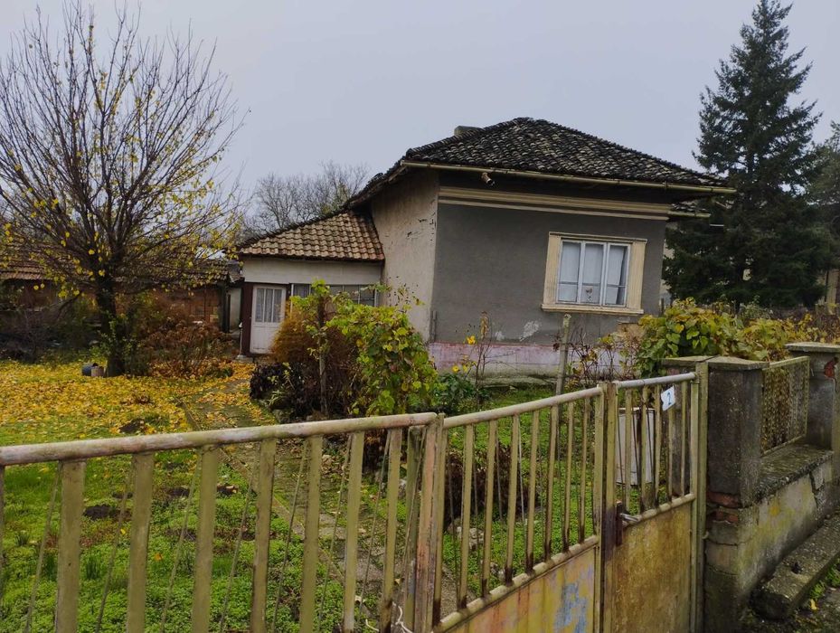 Продава се Къща в с. Сребърна, Област Силистра - 250 кв.м за 92 €/кв.м - Снимка #2