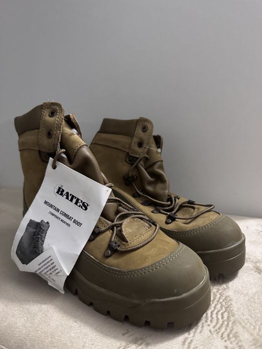 Bocanci militari Bates