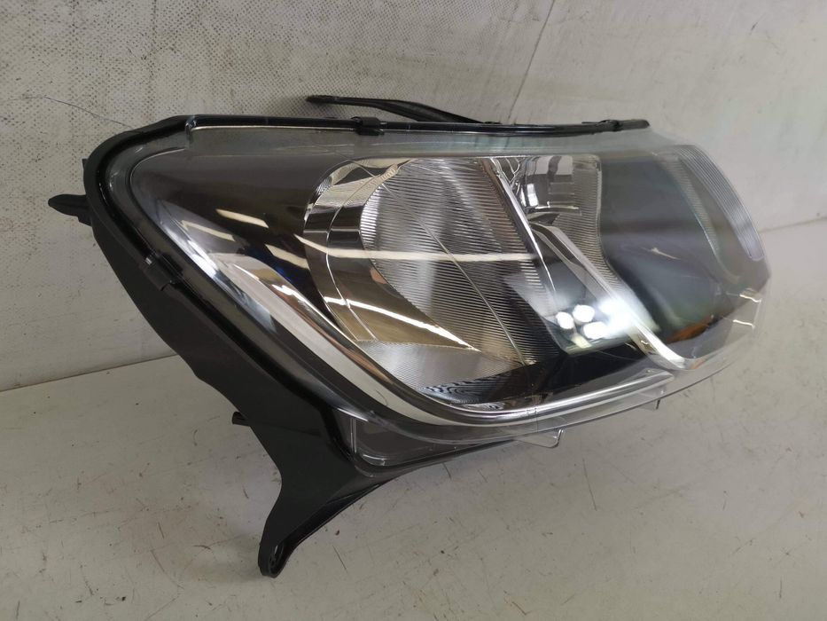 Десен фар Дачия Логан 2 / Dacia Logan 2 Оригинален, в добро състояние