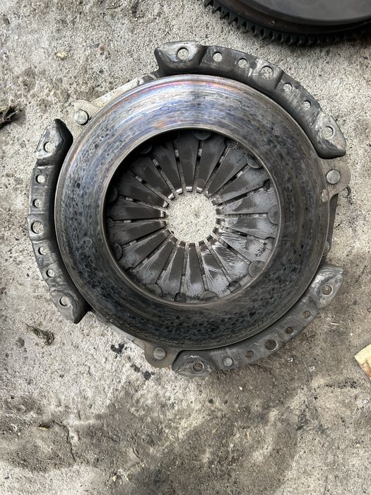 Скоростна кутия и комплект съединител с маховик за бмв е39 2.0 бензин