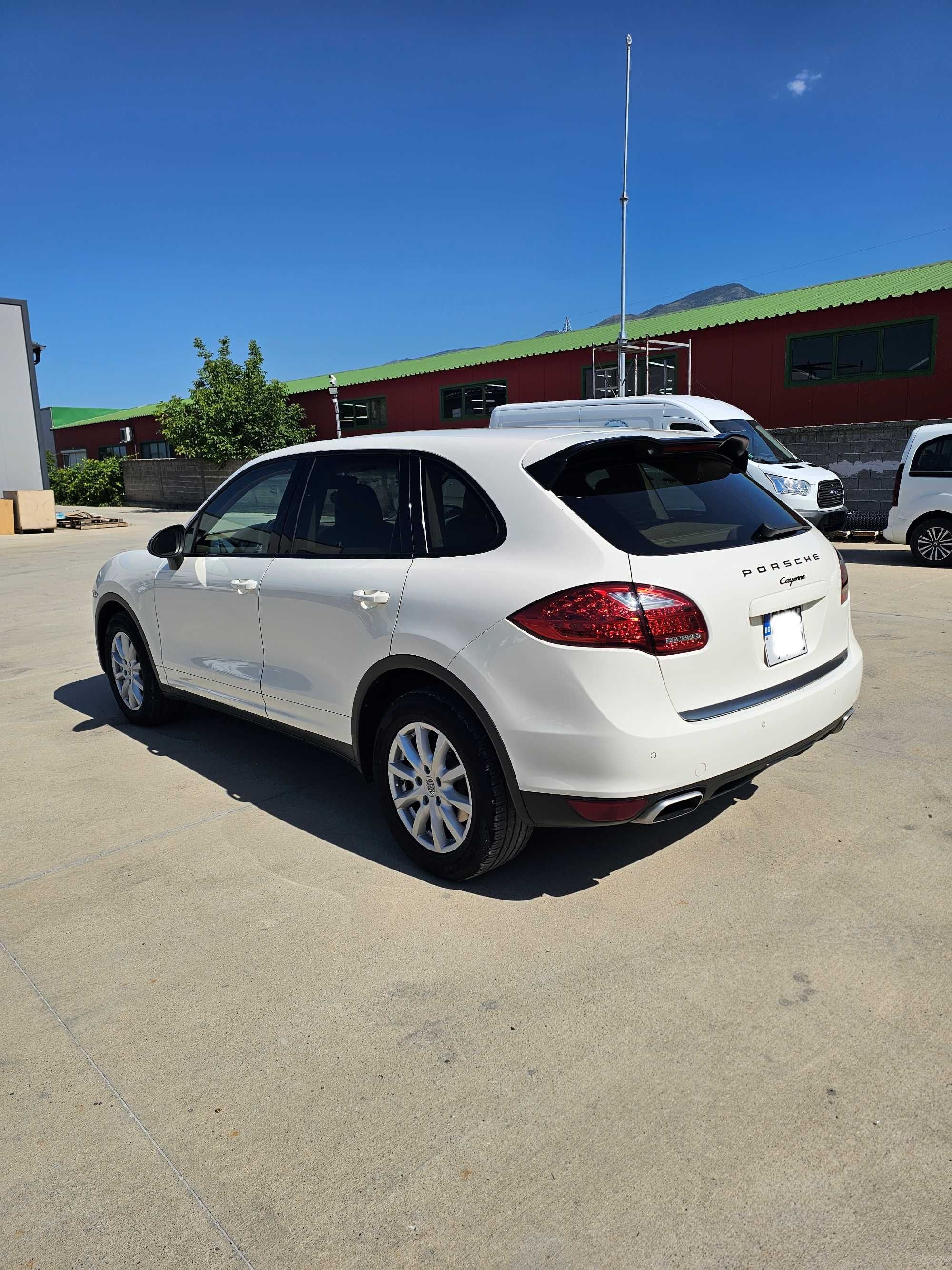 Продавам Porsche Cayenne 3.6 V6 – 2011 година