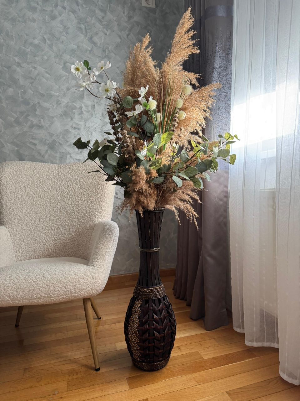 Vând 4 vaze decorative bambus 70 cm.