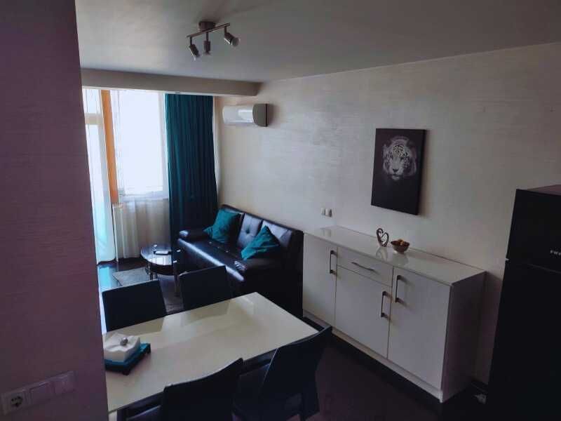 Дава се под наем Двустаен апартамент в София, Център - 55 кв.м за 586.5 € - Снимка #6