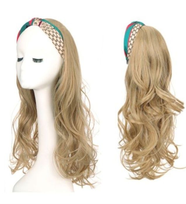 Perucă blondă cu coronita
