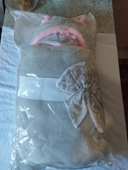 Продам зимний конверт на выписку