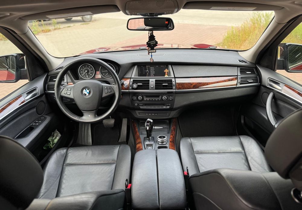 BMW X5  3.5 X DRIVE  E70. Model de America.(Variante+/-)
