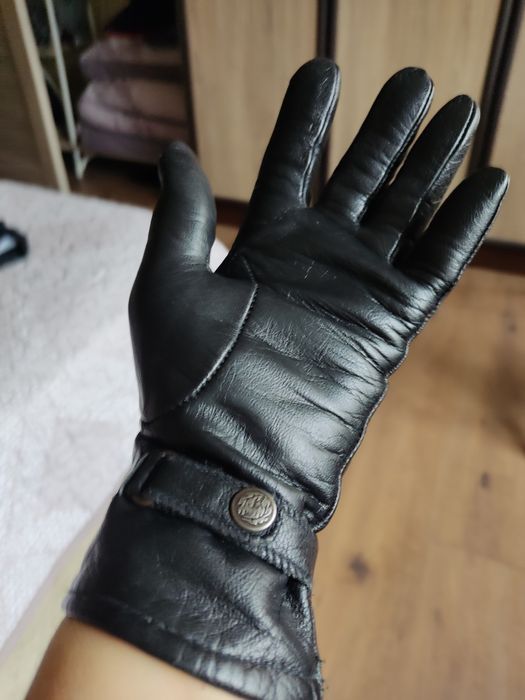 Дамски ръкавици от естествена кожа