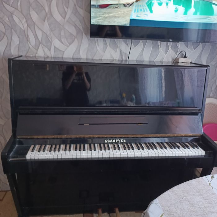 Продам пианино " Беларусь "