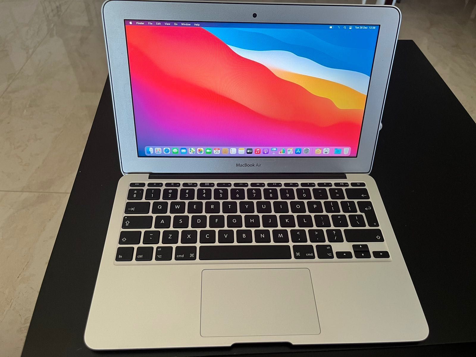 MacBook Air  лаптоп