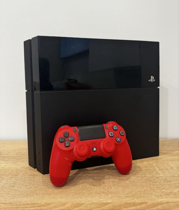 Конзола Playstation 4 500gb пълен комплект PS4