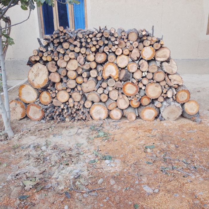 Утин сотилади иккимилон