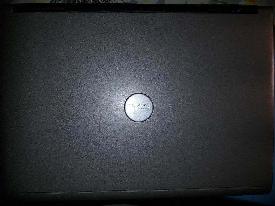 Laptop Dell D630, T6600 - 2,2 Ghz,4 Gb DDR2, serial port, hdd 160 ghz,