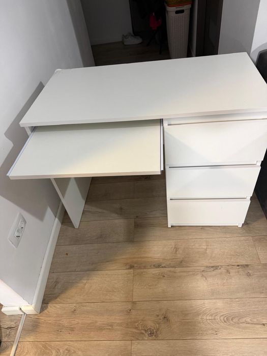 birou alb achizitionat luna noiembrie nefolosit