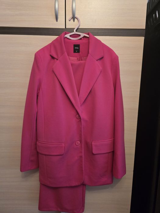 Розов костюм Sinsay