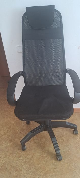 Продам кресло стул офисный