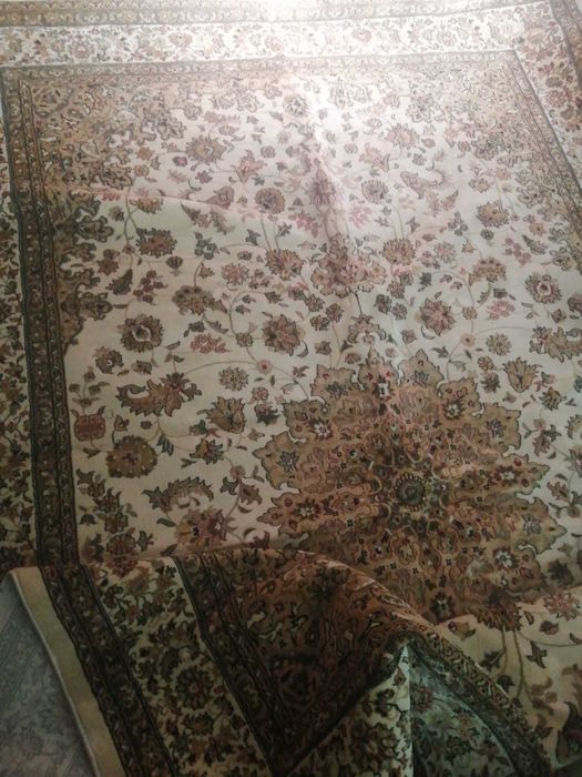 продам ковер 2 на 3м