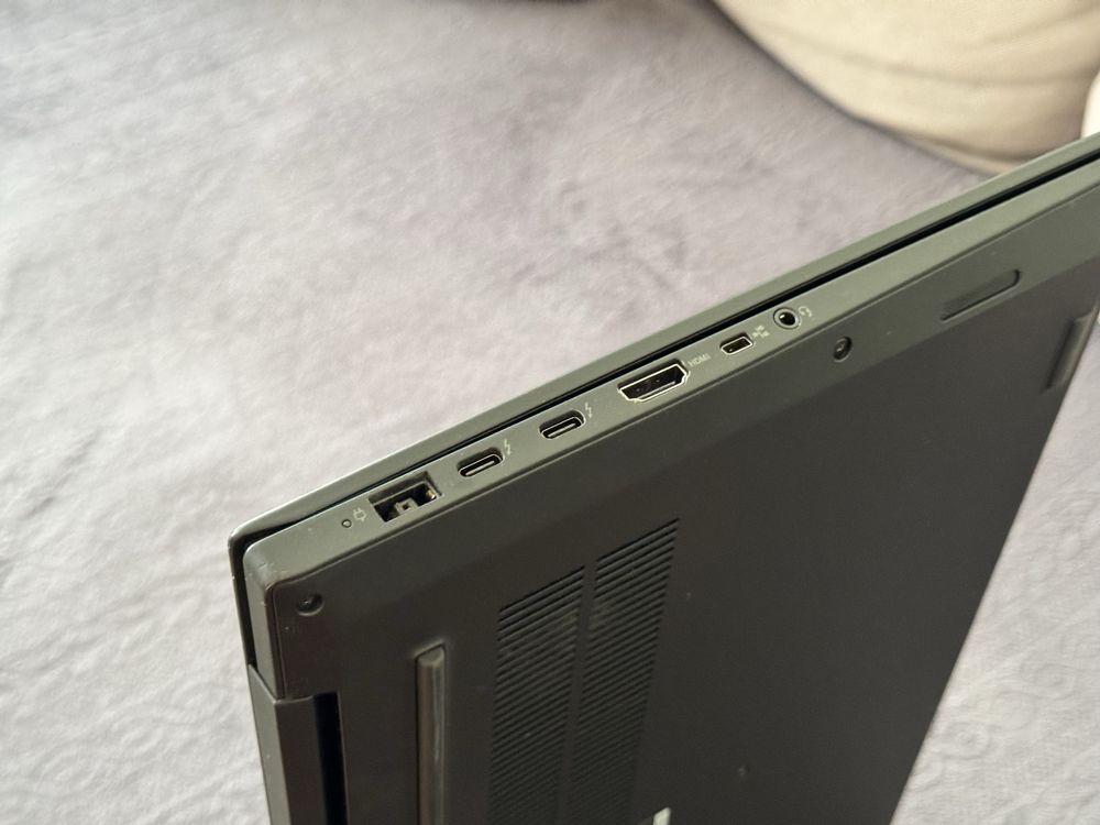 15.6’FHD IPS/i7-9750H/Thinkpad P1 Gen2/32GB DDR4/512GB SSD/QuadroT1000