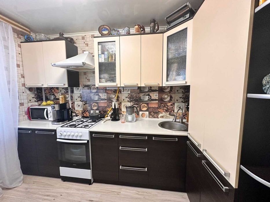 продается 2 ком квартира в центре г.Тобыл (Затобольск)