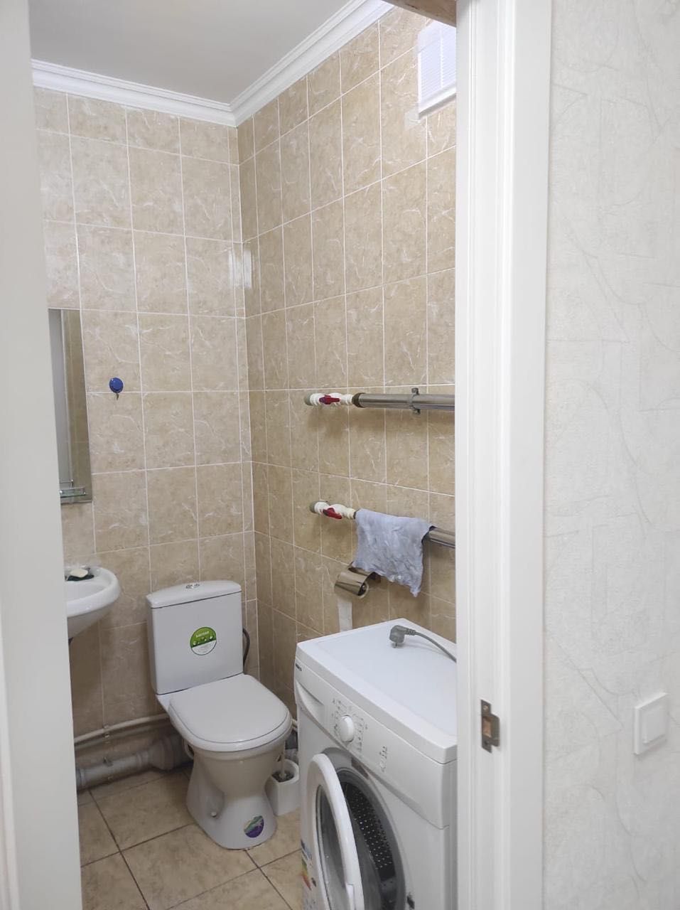 Продаётся дом в мкр. Аксай-4 . Ақсай 4-те үй сатылады