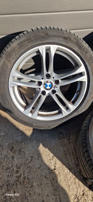 Продавам гуми(летни) с алуминиеви джанти спорт пакет за Bmw