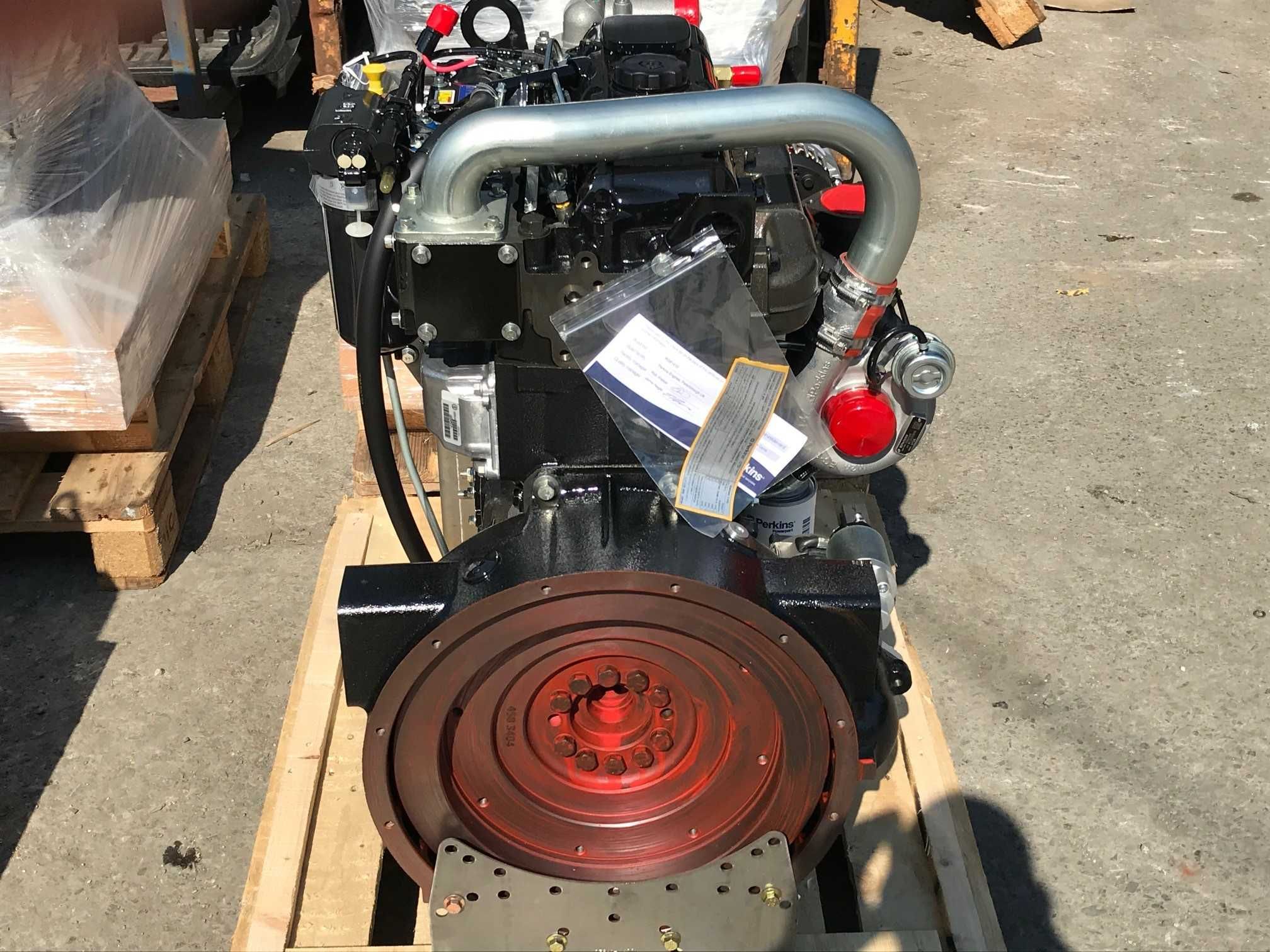 Motor pentru Manitou PERKINS NL 1104C-44T RG81410 NOU, garantie