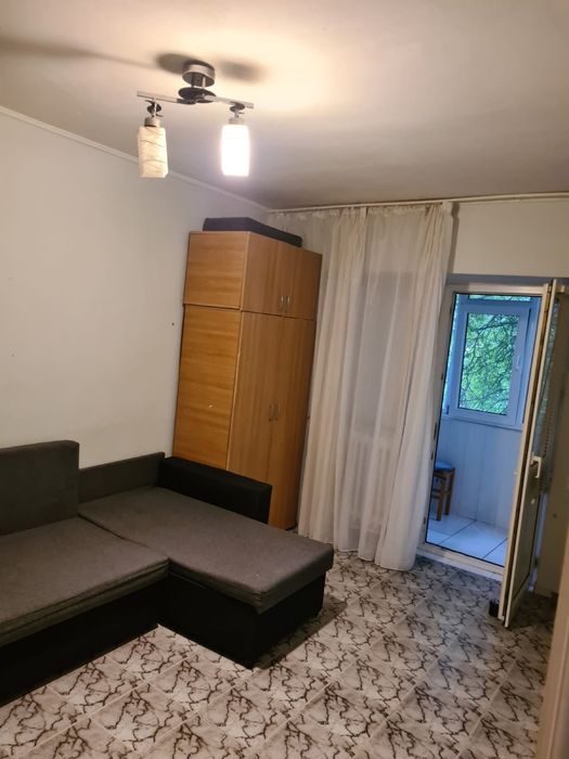 Inchiriez garsoniera zona Cet - Constanta