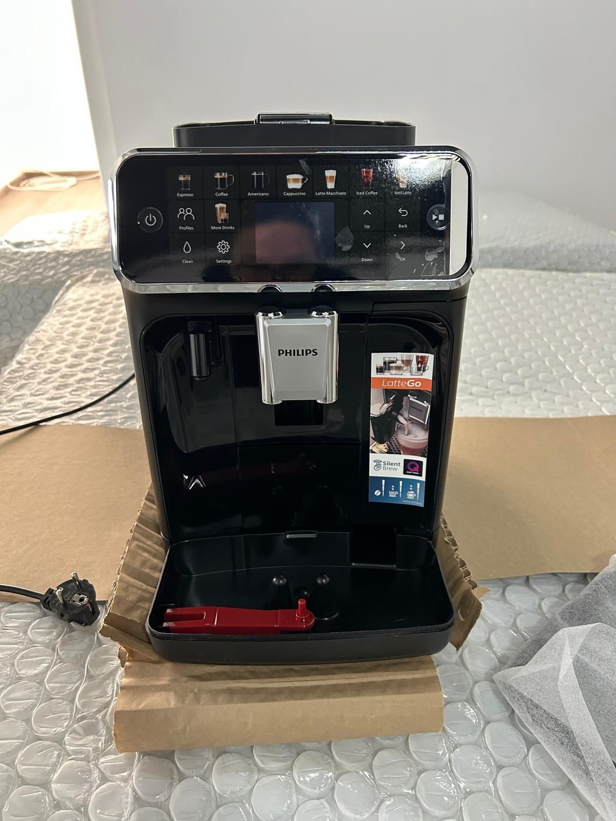 Espressor automat PHILIPS Seria 5500 EP5541/50, 1.8l, 1500W, 15 bar, n