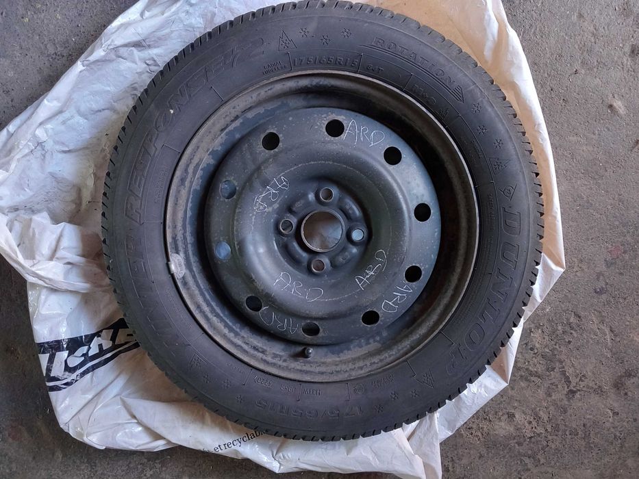 Roti iarna 175/65R15 Dunlop
