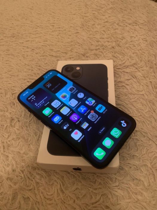 Срочно продам айфон 13 на 128