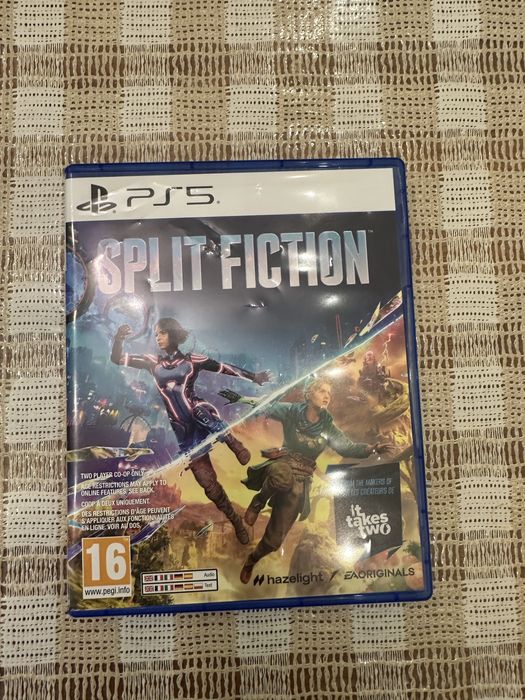 Игра Split Fiction PS5