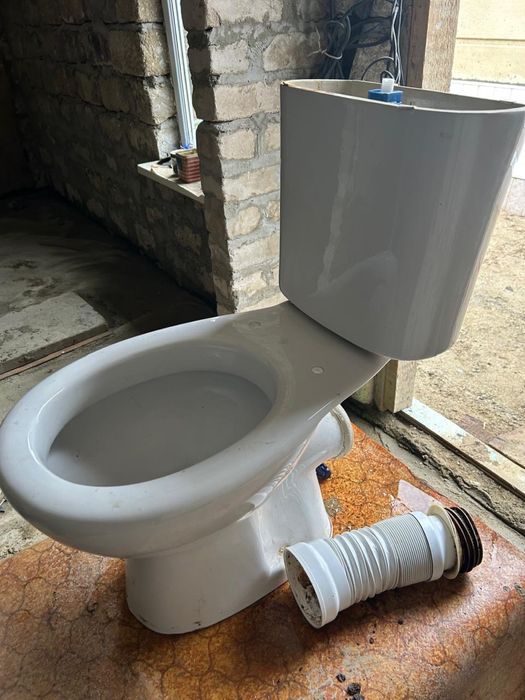 Продам унитаз бу 15000