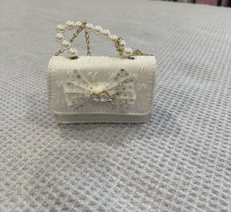 Малка дамска елегантна чанта за момиче на Petite Fleur