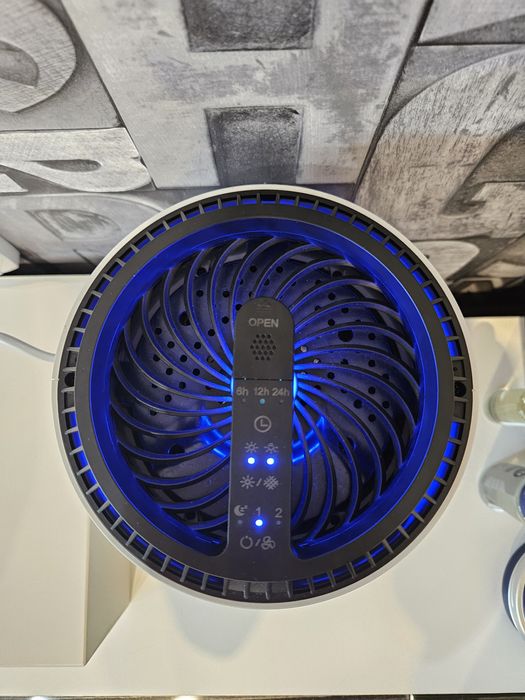 Ново! Пречиствател за въздух с лампа / Air purifier