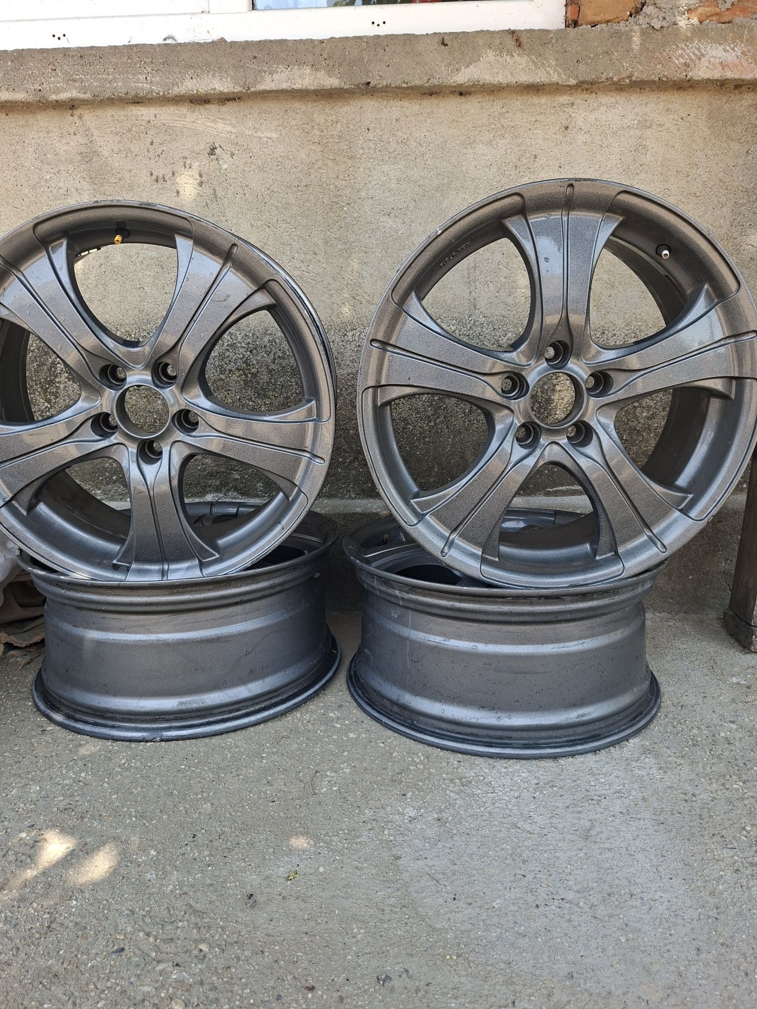 Vând set jante 5×112 R18