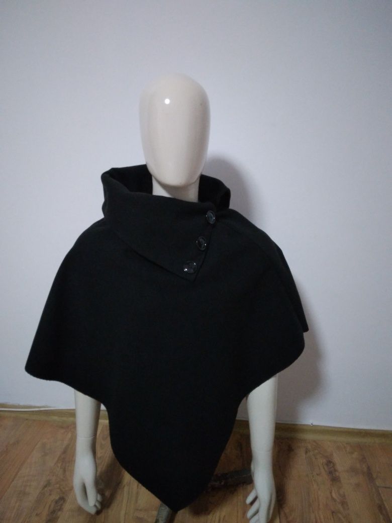 Poncho negru, nou