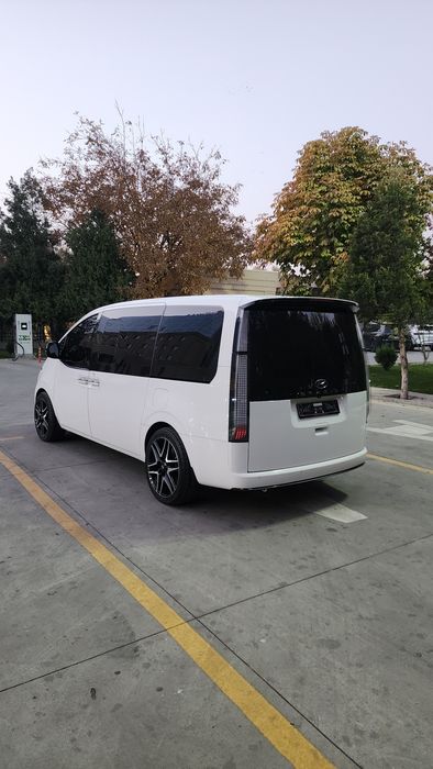 Hyundai Staria Lounge