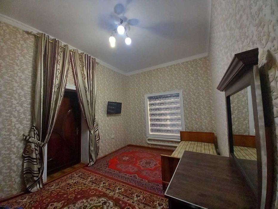 Buxoro shahri, Aeroport yo'lida  6.2 sotixli hovli uy sotiladi.