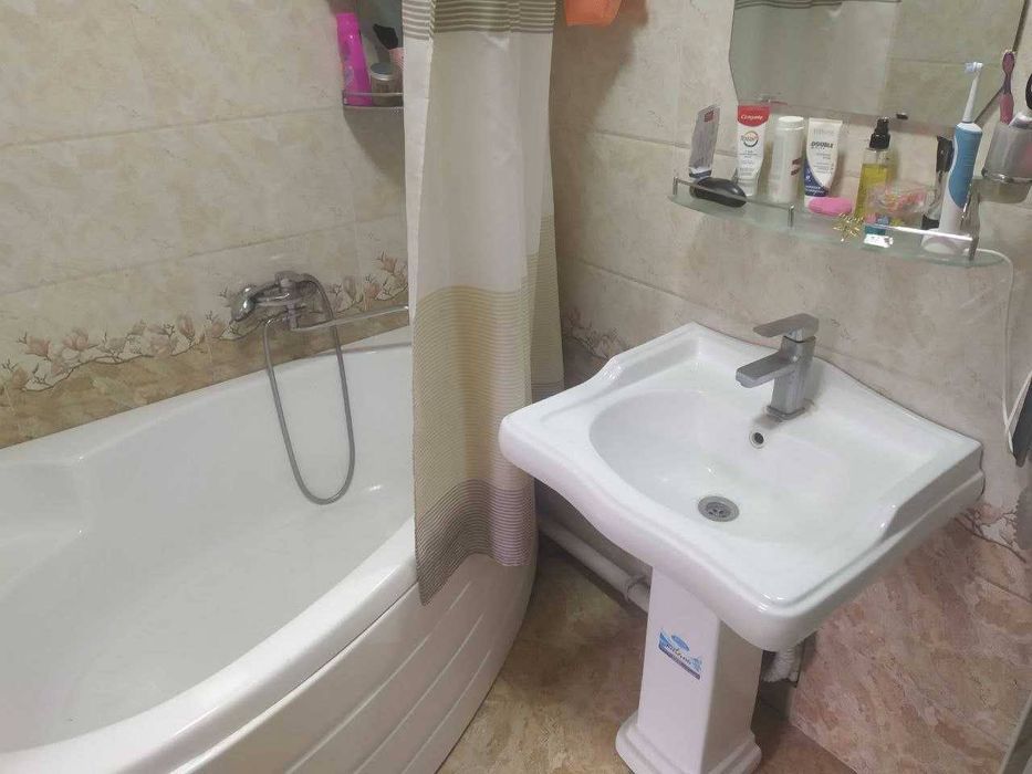 Квартира на Дархан Спец план 4/2/4 общ пл 155м с обстановкой