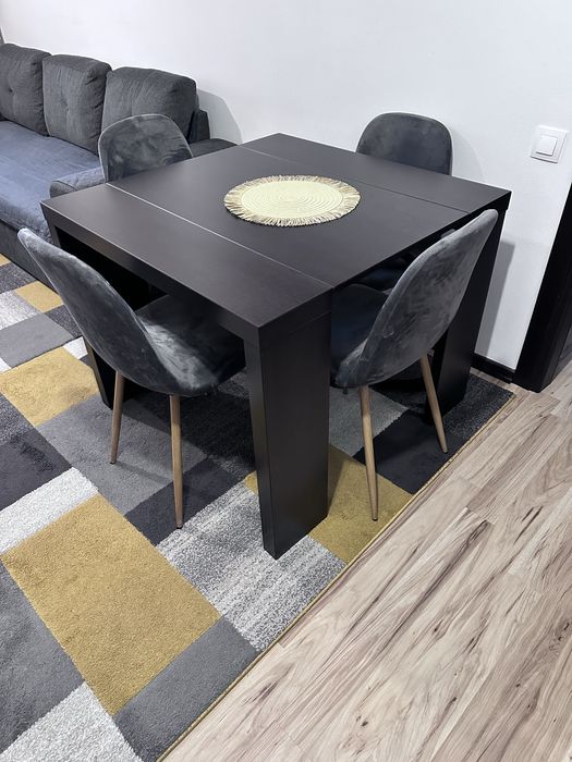 Masa extensibila pentru 2/4/6/8 persoane