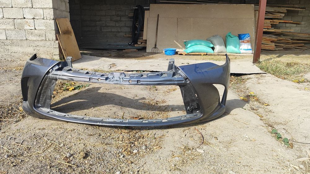 Бампер передний оригинал камри 55 Американс