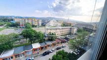 Двустаен апартамент на последен етаж в гр. Перник