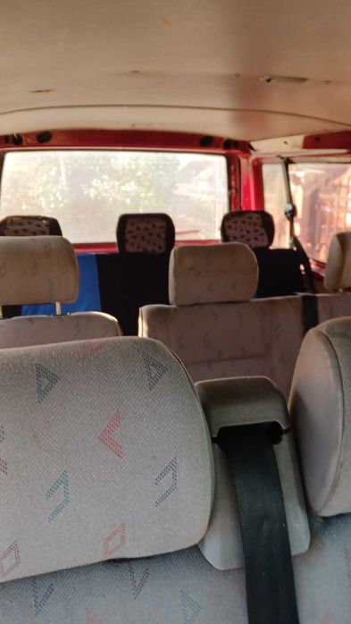 VW Transporter T4 2.5 TDI 90 CP AJT an 2000