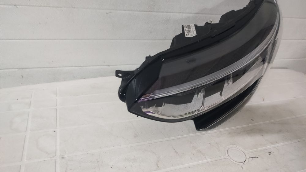 Far stânga Megan 4 facelift cod 260602024R