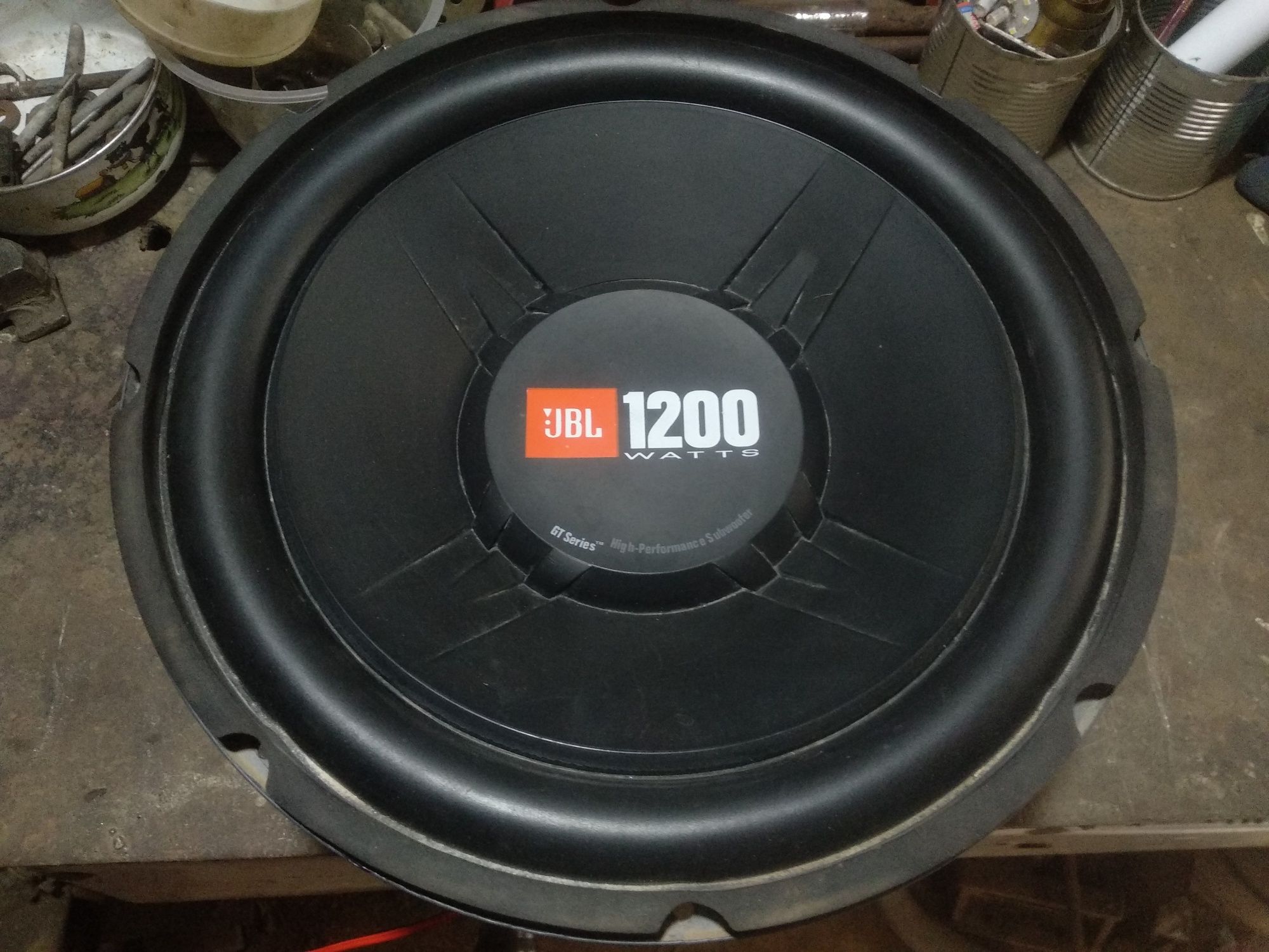 Срочна продаю буфер калонка JBL 1200 GT5-S12 на машину.