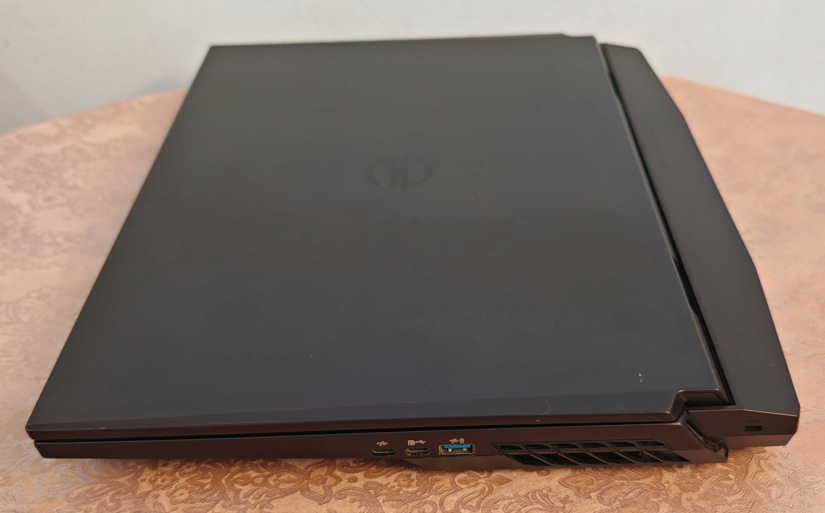 Core i7-10700K/RTX 2080 8GB/17.3 144Hz G-SYNC/16 RAM/512 SSD/Clevo XMG