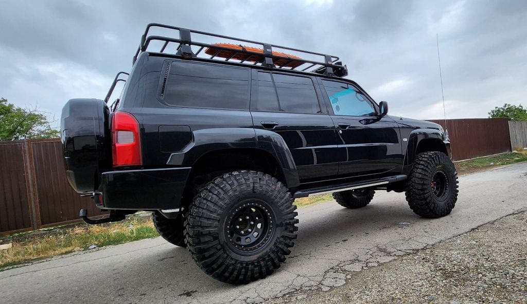 Nissan patrol Y61 off road