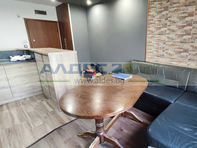 Обзаведен двустаен ап. в Разсадника до Парка!